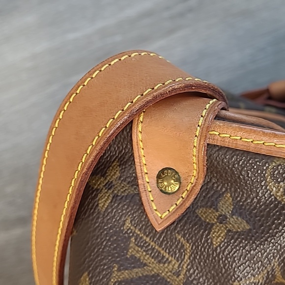 Louis Vuitton Samur 35 - Picture 5 of 12